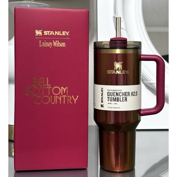 Stanley x Lainey Wilson COUNTRY GOLD Quencher H2.0 Flowstate 40oz Tumbler - Picture 2 of 6
